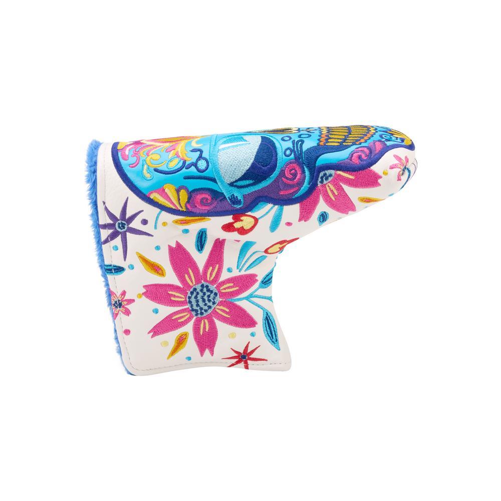 Los Muertos Petals