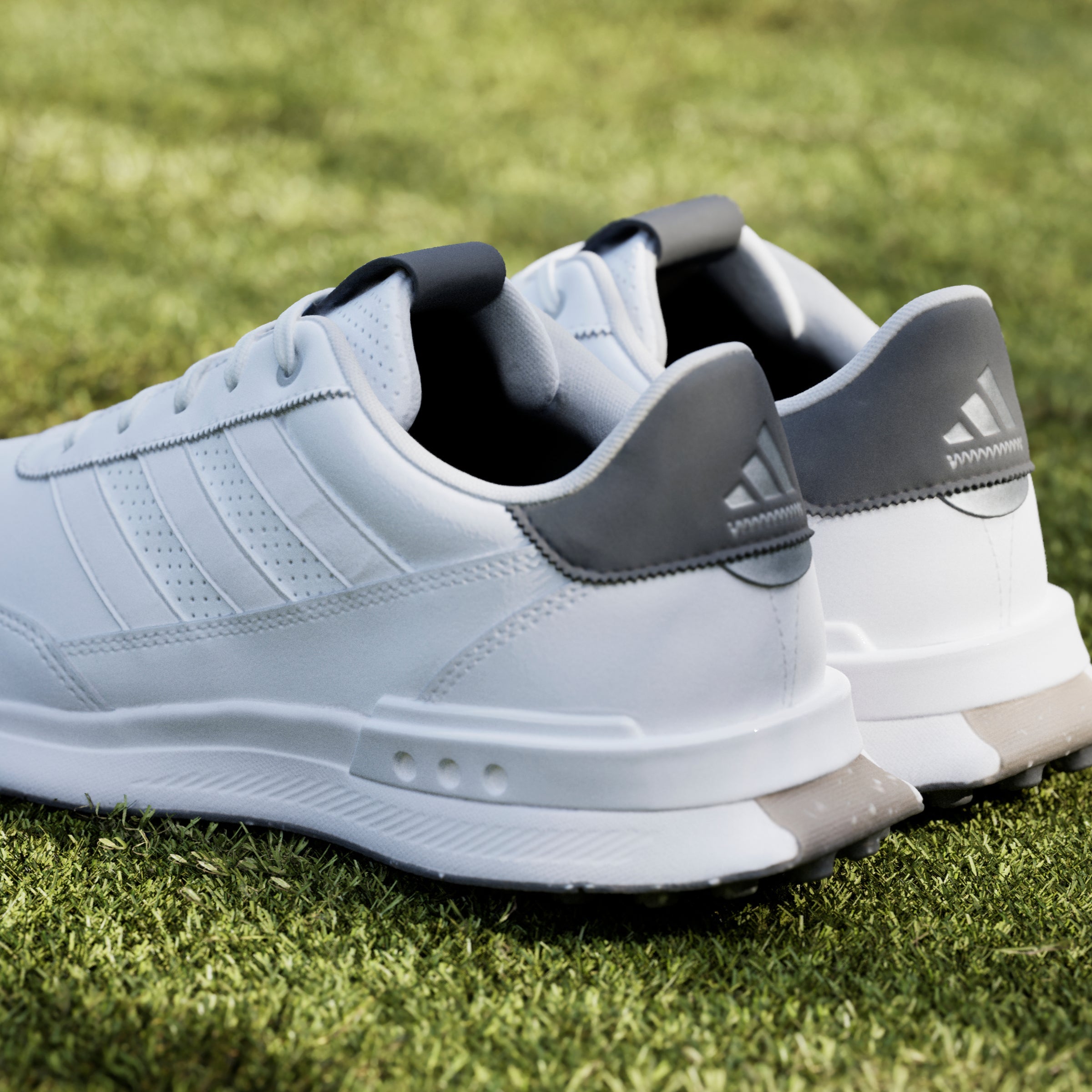 S2G SPIKELESS LEATHER